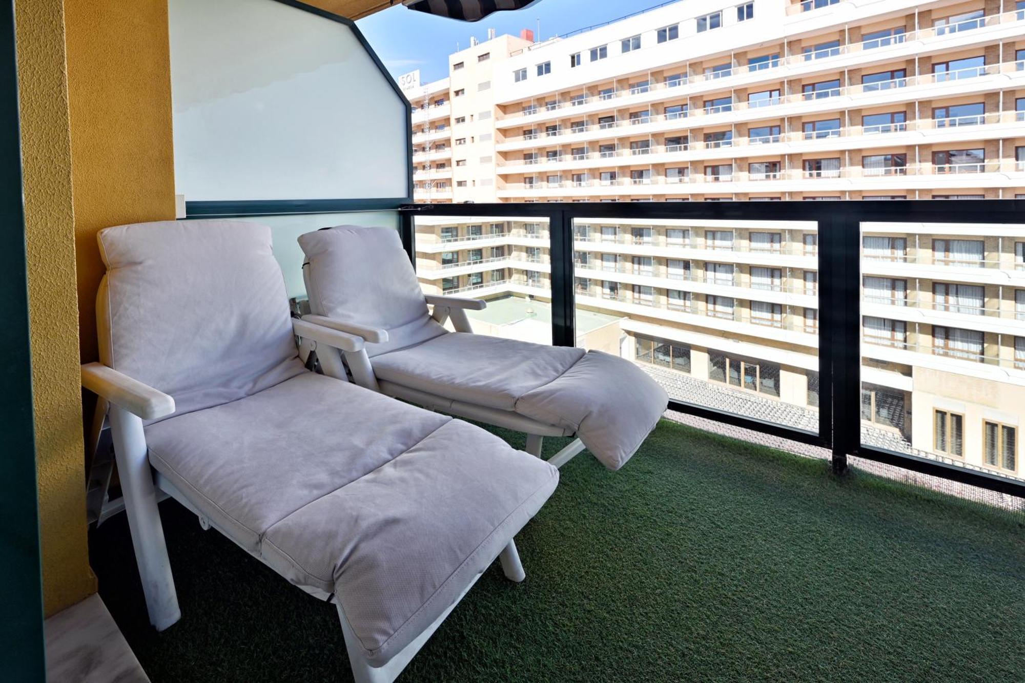 Love Rent4 Malaga Playa Del Bajondillo توريمولينوس المظهر الخارجي الصورة