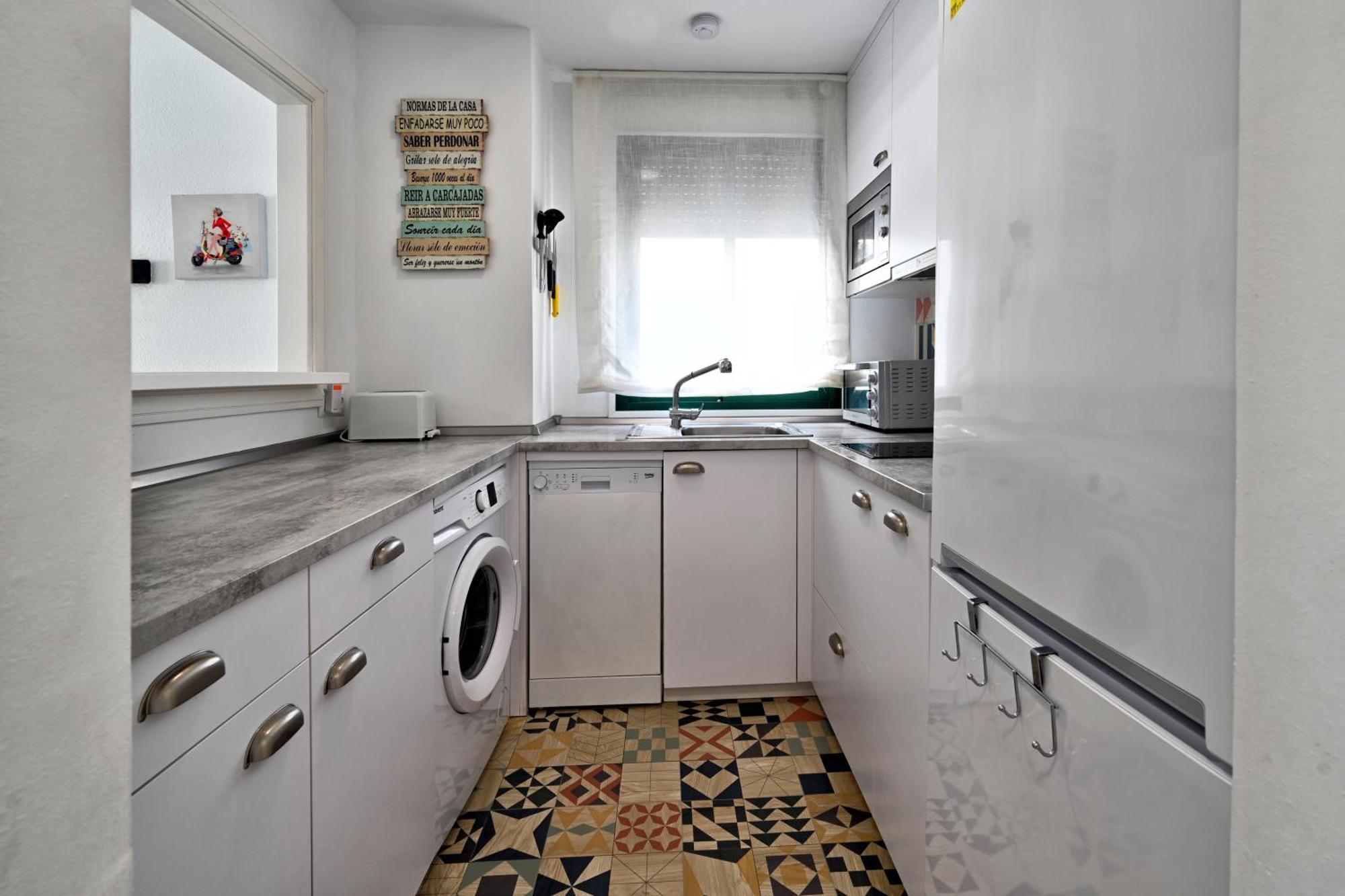 Love Rent4 Malaga Playa Del Bajondillo توريمولينوس المظهر الخارجي الصورة