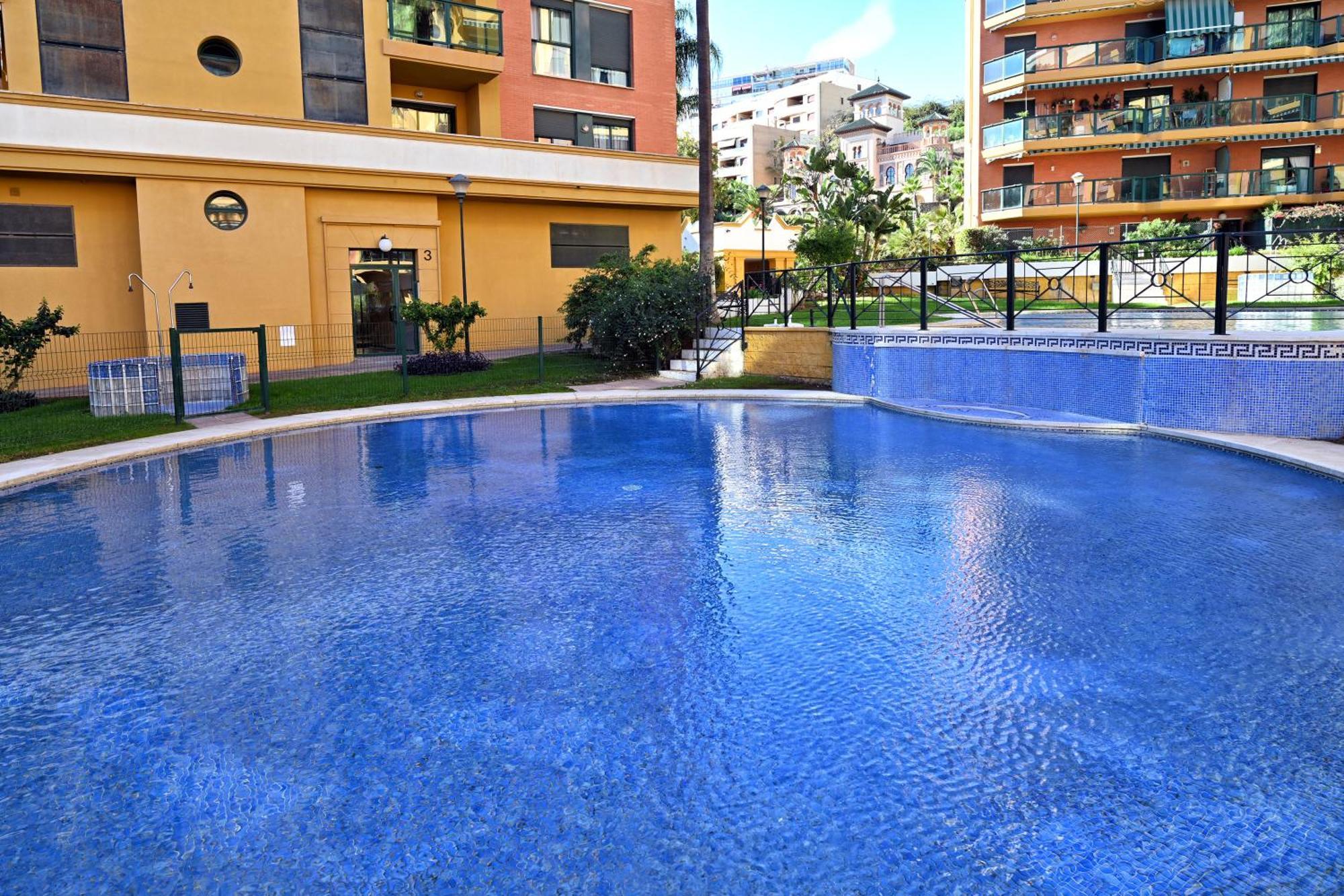 Love Rent4 Malaga Playa Del Bajondillo توريمولينوس المظهر الخارجي الصورة